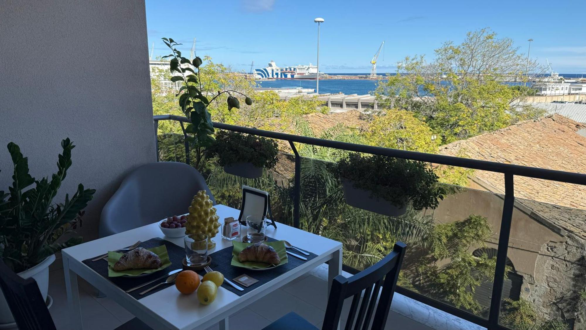 Location10 Bed and Breakfast Palermo Exteriör bild